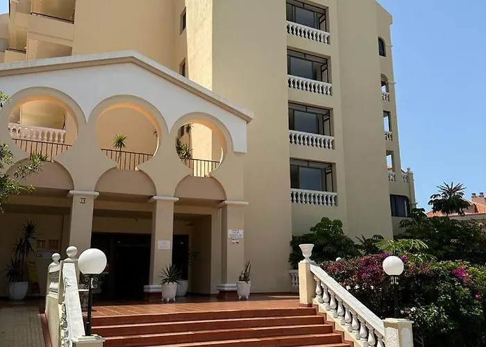 Hotel apartamentowy Castle Harbour Los Cristianos (Tenerife)